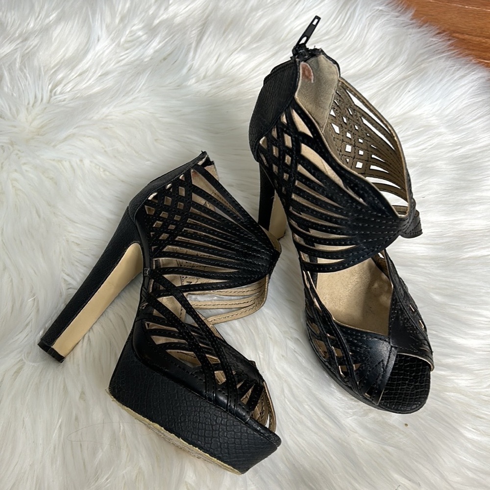 Q by Esquire Shoes Black Platform Heels Sz 7